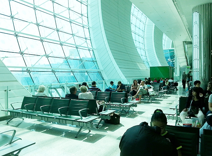UAE ドバイ国際空港 国際線搭乗待合室