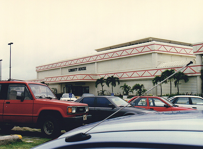 アメリカ合衆国準州 グアム レンタカーでドライブ グアムの風景「リバティ・ハウス」