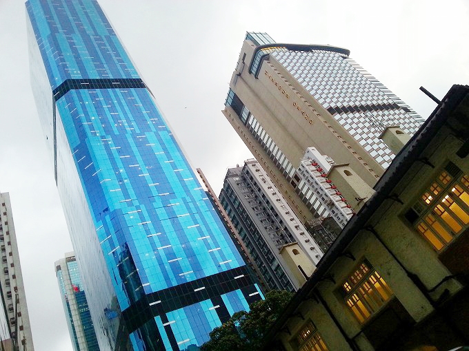 香港島ノースポイント/北角 近代的超高層ビル