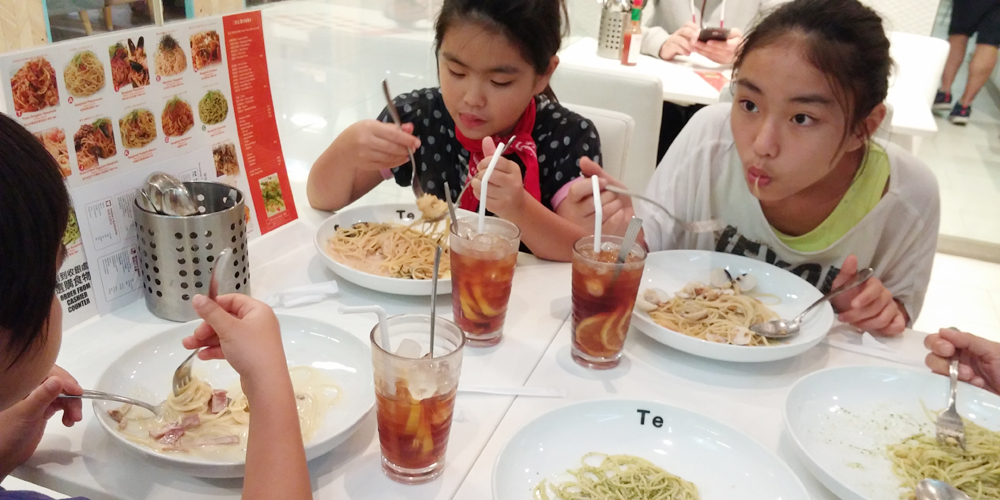 香港 九龍 尖沙咀 iSQUARE（国際広場）のイタリアンレストランでの食事