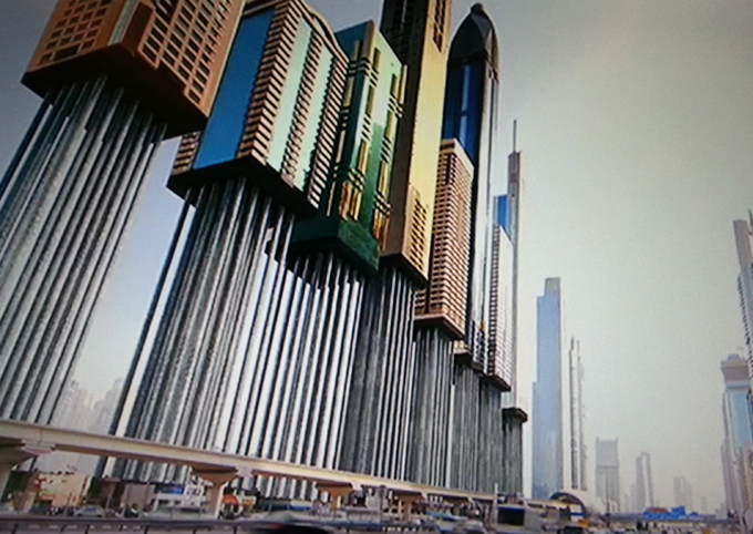 UAE エミレーツ航空機内iceシステム ドバイの高層ビルの土台