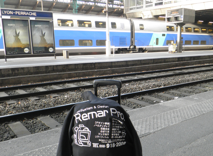 フランス リヨン リヨン・ペラーシュ駅 TGVのプラットフォーム