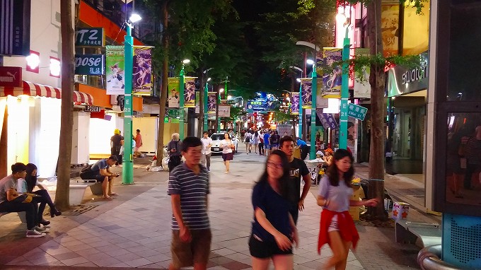 台湾 台北市 夜の西門