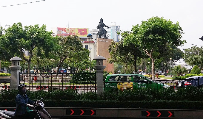 ベトナム・ホーチミン市「チャンフンダオ像」