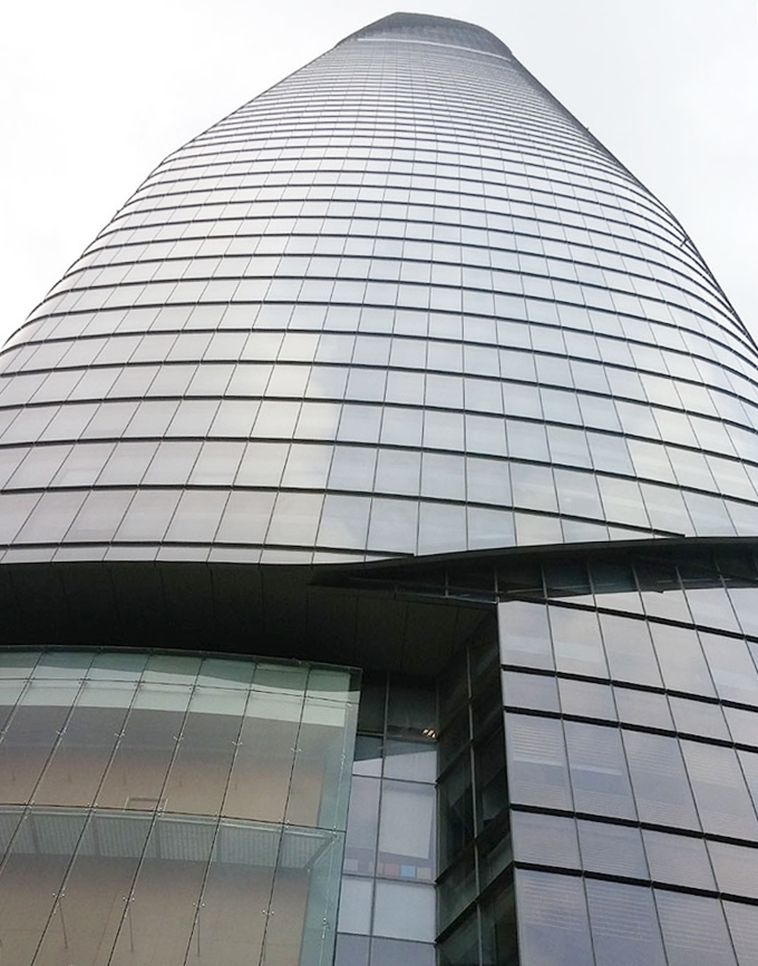 ベトナム ホーチミン市 ビテクスコ・フィナンシャルタワー（Bitexco Financial Tower）