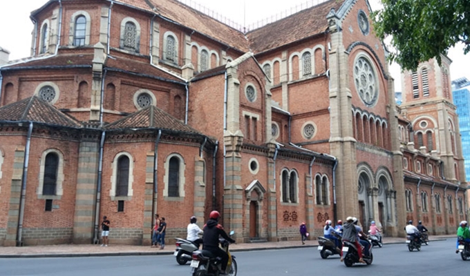 ベトナム・ホーチミン市「サイゴン聖母大聖堂」