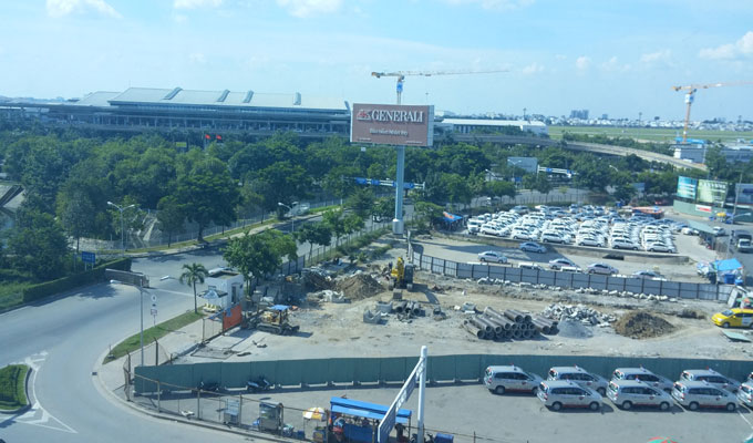 ベトナム ホーチミン市 パークソンCTプラザから見た「タンソンニャット国際空港」