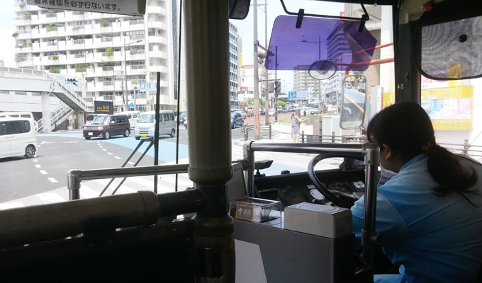 那覇市市内バス内。