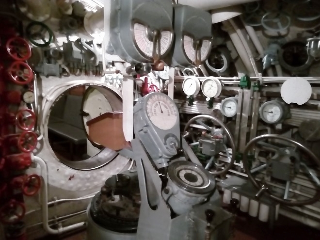 ロシア・ウラジオストク。S-56潜水艦博物館 機関室