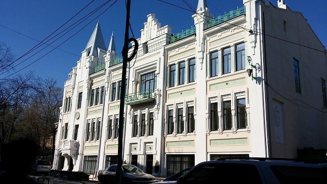 ロシア。ウラジオストク プシキンスカヤ通り沿いの建物