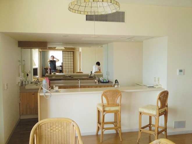沖縄県本部町 ホテルマハイナ 客室のアイランドキッチン