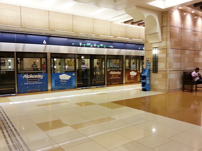 アル・グバイバ駅（Al Ghubaiba Metro Station）。