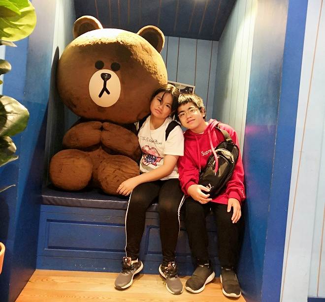 韓国 ソウル：LINEフレンド梨泰院 旗艦店 熊の「ブラウン」