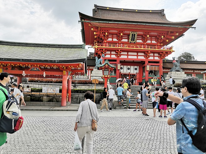 Kyoto Fushimi Inari-taisha's Tower gate called Roumon.