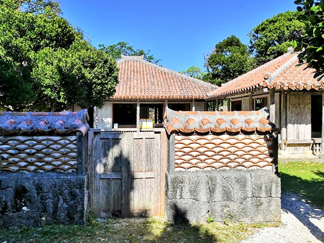 沖縄海洋博公園・おきなわ郷土村 地頭代の家