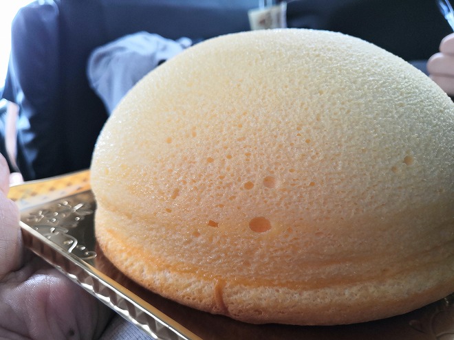 名護ケーキハウスさくら 丸いスポンジケーキ