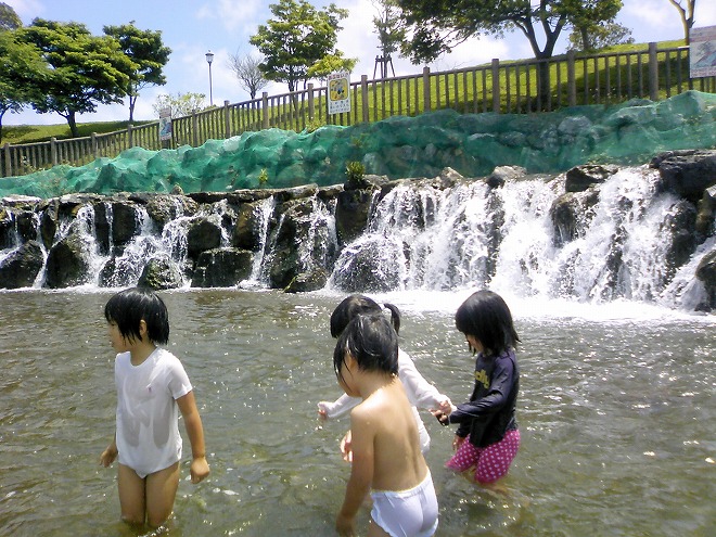 沖縄県 うるま市 倉敷ダム公園 水遊び「ヤンバルムイ」