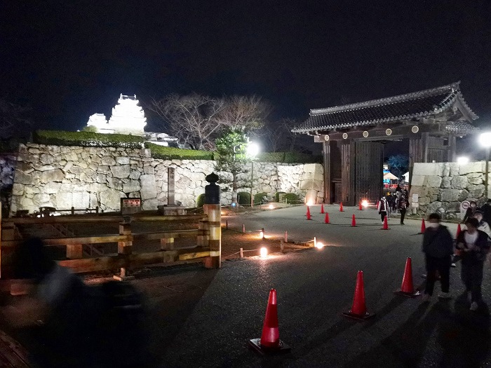 Illuminated Himeji Castle, Otemon Gate and Sakuramon Bridge.