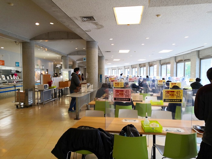 京都精華大学 悠々館 学生食堂