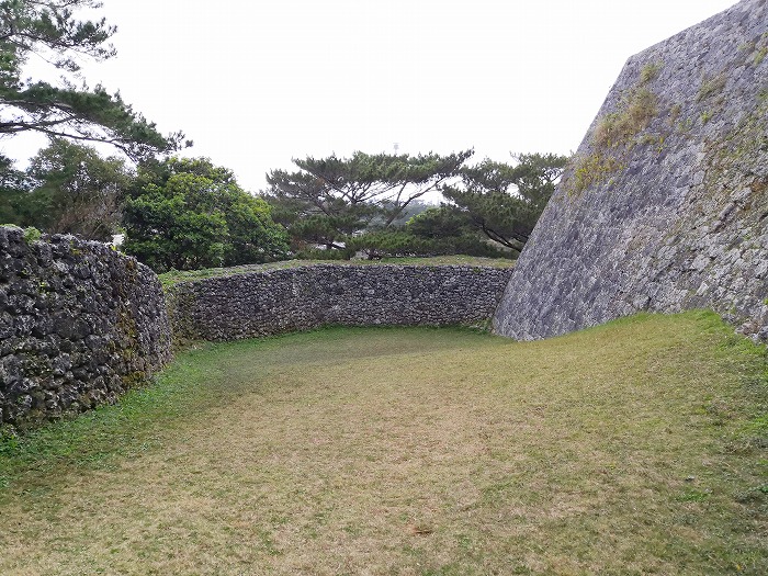 日本一人口の多い村 読谷村 座喜味城跡
