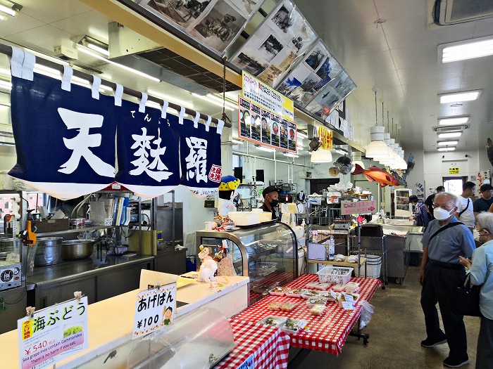 読谷漁港-海人食堂（うみんちゅしょくどう）1階-鮮魚直売所