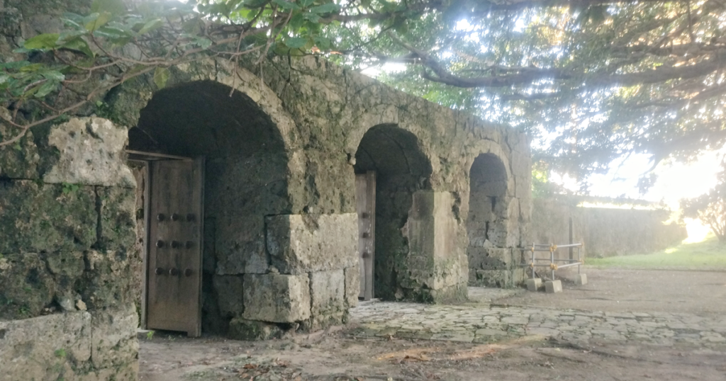 那覇泊 崇元寺跡