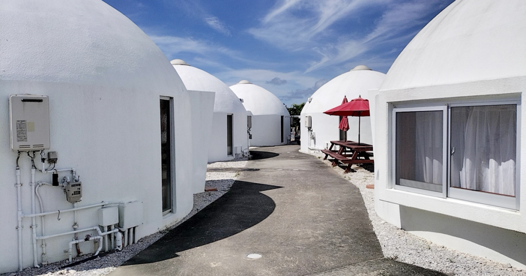 ドーム・プラネット オーシャンズセブン-沖縄初ドーム型宿泊施設