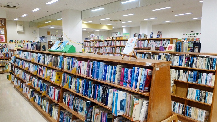 牧志駅前ほしぞら図書館
